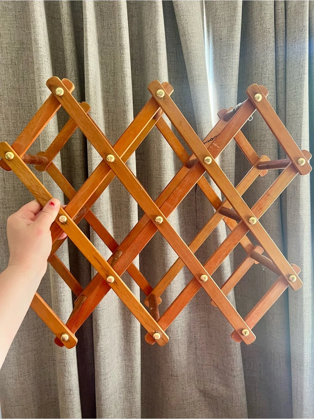 Large Accordion Rack